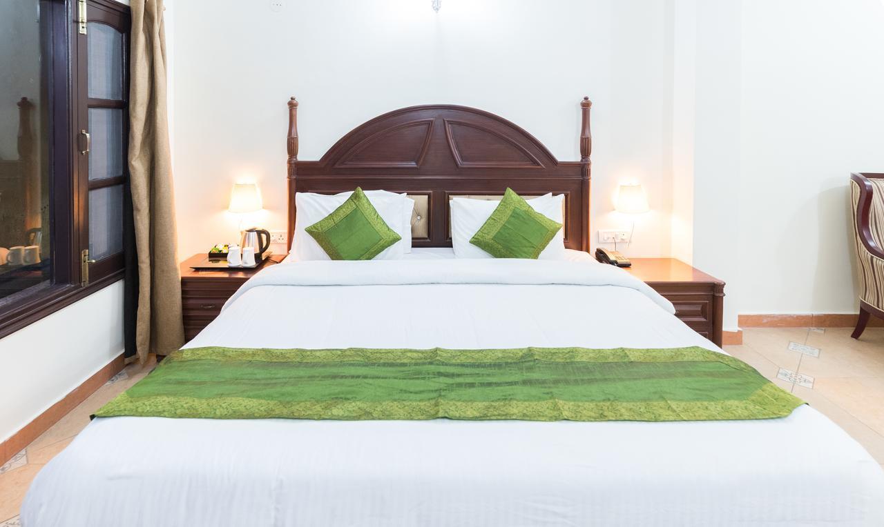 Treebo Trend Royal Mansion Hotel Mussoorie Ngoại thất bức ảnh
