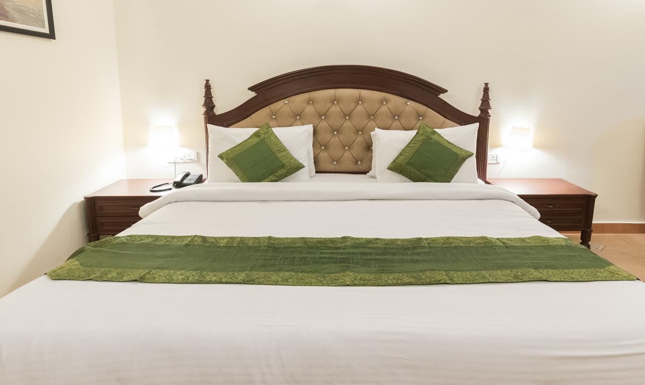 Treebo Trend Royal Mansion Hotel Mussoorie Ngoại thất bức ảnh